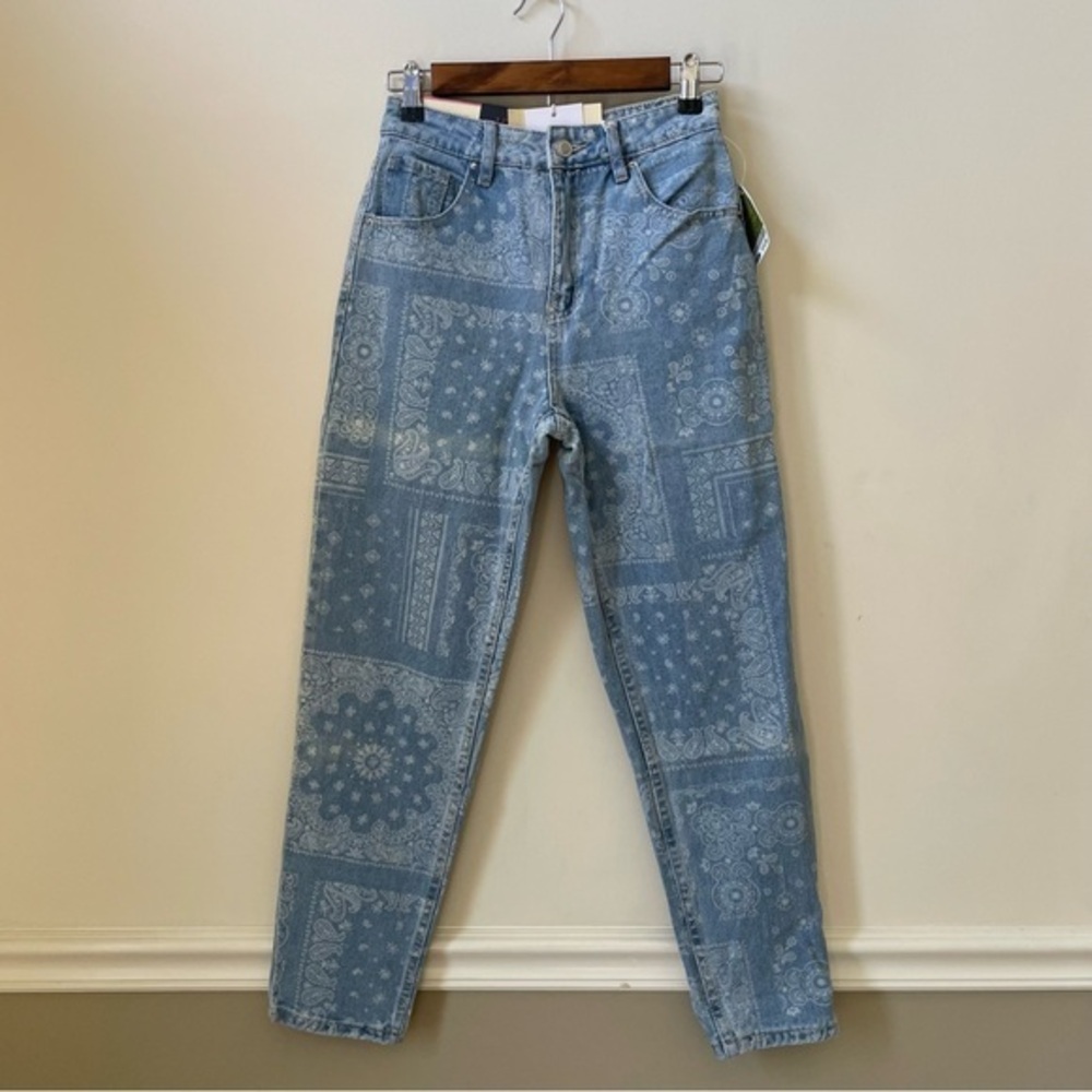 Angel Kiss Bandana Print Mom Jeans